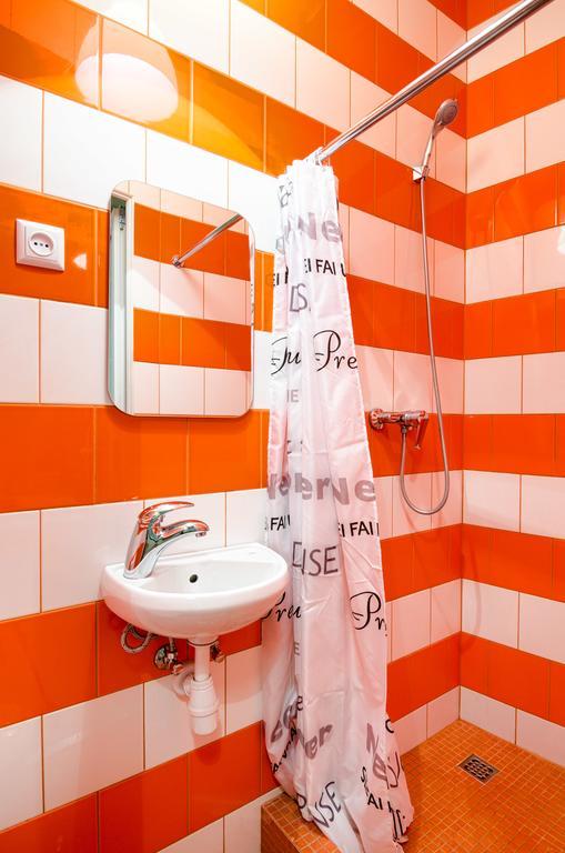 Economy Apartment On Rappoporta 7A-1 إلفيف المظهر الخارجي الصورة