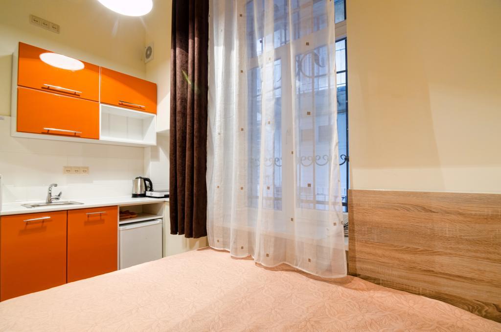 Economy Apartment On Rappoporta 7A-1 إلفيف المظهر الخارجي الصورة