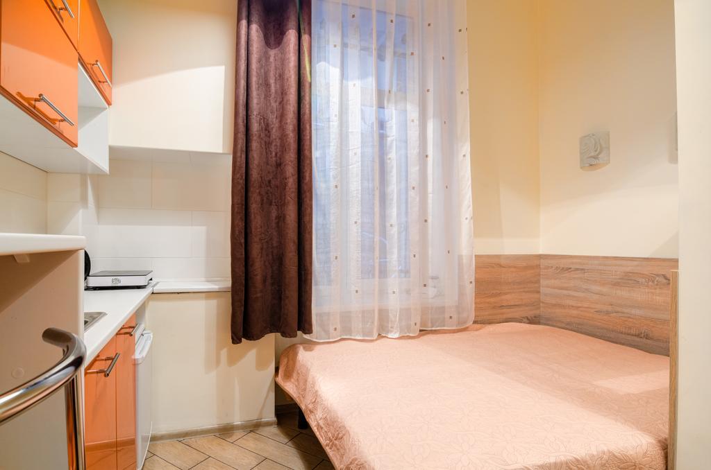 Economy Apartment On Rappoporta 7A-1 إلفيف المظهر الخارجي الصورة